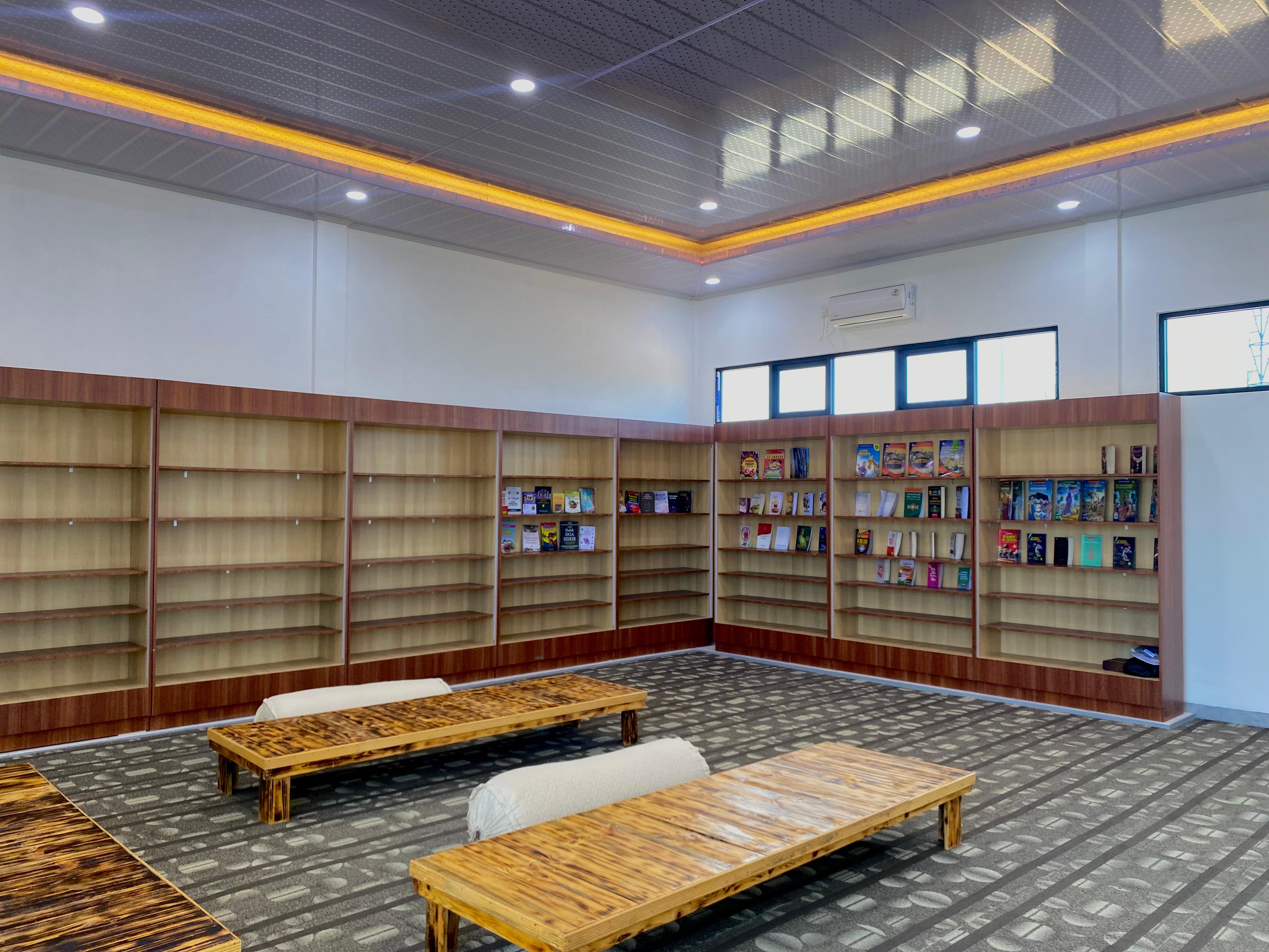 Library SMPIQu Al-Bahjah Al-Maunah Dumai